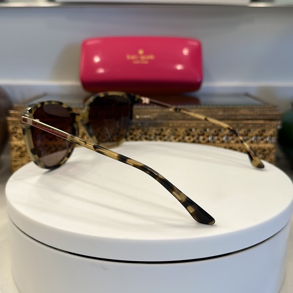 Vintage kate spade ♠️ Polarized Tortoiseshell Cat-eye Sunglasses & ks Hard Case main image 4